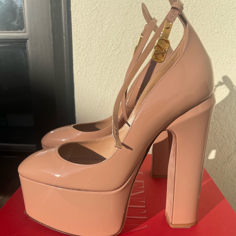 VALENTINO GARAVANI
Patent Leather Ankle-Strap Platform Pumps